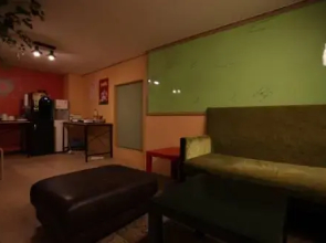 Backpacker Mr. Sea Insadong