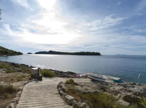 Two-Bedroom Apartment Karbuni with Sea view 09