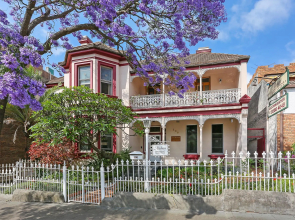 Alishan International Guest House