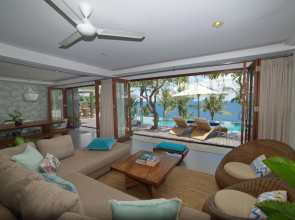 Malimbu Cliff Villa