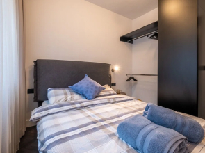 New Soho 13- Top Center Black & White