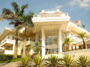 The Falls Hotel - Frente mar