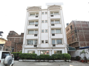 OYO 9769 Hotel Chanakya Inn