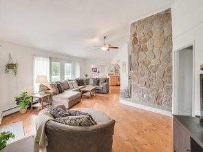 Close to 3 Ski Areas: Michigan Family Retreat!