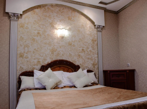 The Golden Key on Aviator Street 25