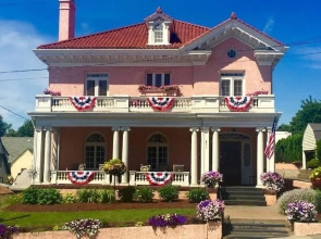 Pendleton House Historic Inn and B&B