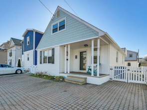 Tranquil Beach Haven in Family-friendly Brigantine