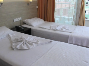 Kleopatra Bavyera Hotel