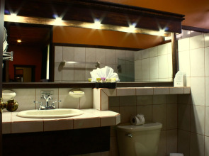 Volcano Lodge Hotel & Thermal Experience