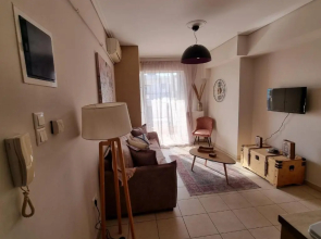 Νέο, μοντέρνο & ήσυχο. Ιδανικό για 2 επισκέπτες.