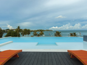 Отель Bandara Beach Resort, Phuket