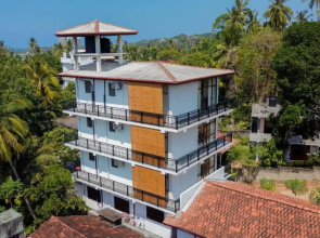 Brand new apartment in Nature just 2 minute walk to beach