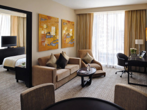 Mövenpick Jumeirah Lakes Towers Hotel