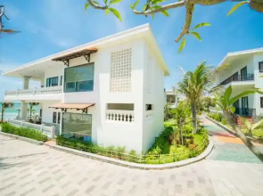 Blooming Lotus Resort