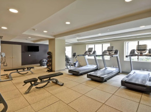 Hilton Checkers Los Angeles