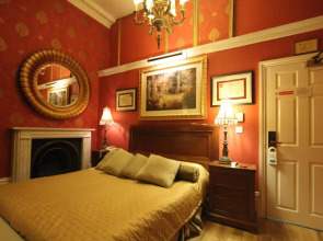 Opulence Boutique Hotel