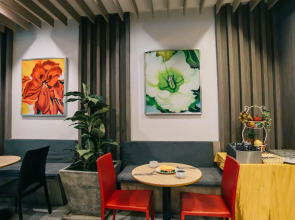 iCheck inn Central Patong