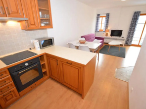 Modish Apartment in Nova Pec Near Lake