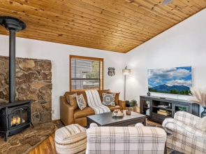 Kiowa Cabin Hideaway 6-guest Mins to Dwtn Trails