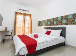 AH1 Guesthouse by RedDoorz