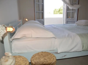 Zephyrus Sunset House