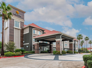 La Quinta Inn & Suites by Wyndham Tomball
