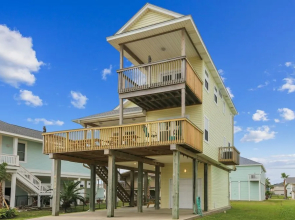 Sunflower Surf by Ryson Vacation Rentals