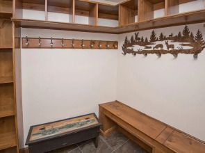 Luxury Penthouse at Bear Paw Lodge