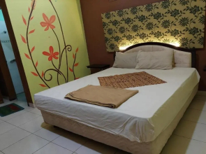 Hotel O Solo near RS JIH Solo formerly Azifa Inn