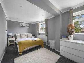 Tranquil Aylesford Retreat With 5 Bedrooms