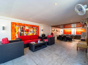 3 BR Pool Villa in Great Location BUB