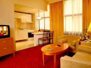 Golden Tulip Dalma Suites
