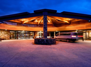 DoubleTree by Hilton Hotel Missoula - Edgewater