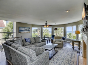 124 North Forest Beach Court
