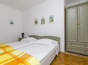 Apartments Neva Supetar