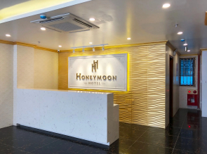 Honeymoon Hotel and Apartment