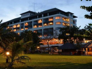 Khanom Golden Beach Hotel