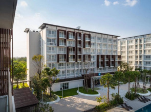 The Idle Hotel and Residence