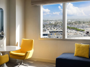 Hyatt Regency Los Angeles International Airport