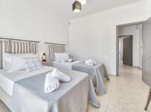 Modern Villa in Tragaki With Pool and Parasol