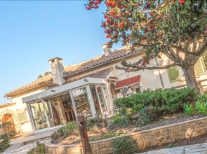 Villa B&B Via Domitia