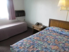 Osage Bluff Lodge