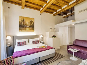 Trevi Palace Luxury Inn