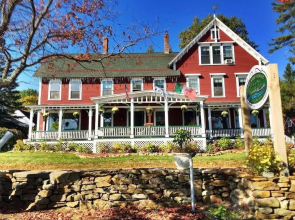 The Lake House at Ferry Point