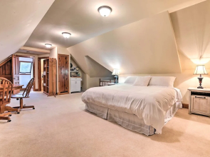 Historic Gaylord Home in Heart of Downtown!