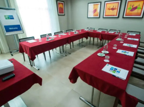 Holiday Inn Express Campo De Gibraltar - Barrios by IHG