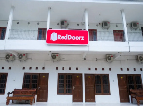 RedDoorz Near Plaza Ambarrukmo Yogyakarta
