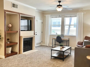 Relaxing 2-br Apt With Pool Hot Tub Gym