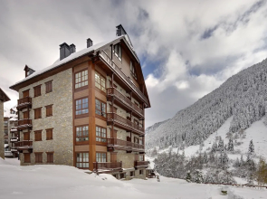 Val de Ruda Luxe 50 by FeelFree Rentals
