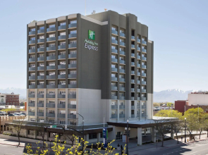 Holiday Inn Express & Suites Owings Mills-Baltimore Area by IHG